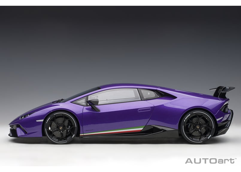 AUTOart 1/12 ランボルギーニ ウラカン ペルフォマンテ (パール AUTOart 1/12 ランボルギーニ ウラカン ペルフォマンテ (パール