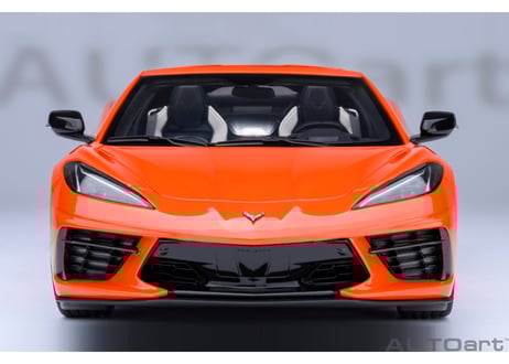 AUTOart 1/18　シボレー コルベット （C8） スティングレイ Z51 （オレンジ）　71283