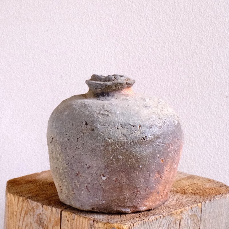 緋色の美しい信楽蹲壺 緋色の美しい信楽蹲壺 - 美術品