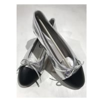 バレエシューズ