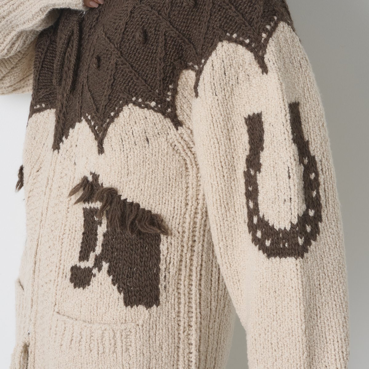 HORSE KNIT COWICHAN | venit