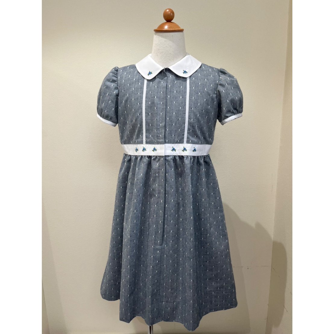 七里久美子　バラ刺繍　ワンピース　千鳥格子 子供ワンピース 春夏 青ドット柄/ブルー刺繍 130~150 | Shichiri（七里