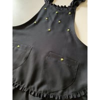 大人フリルエプロン　黒　　M