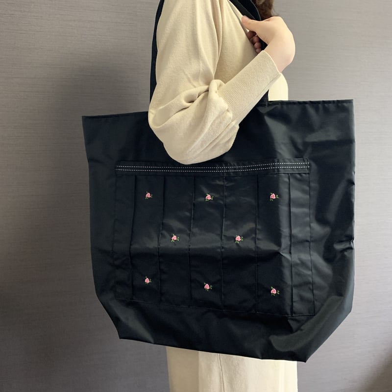 ナイロンバッグ 黒 ダイヤピンタック ブルー | Shichiri（七里久美子）