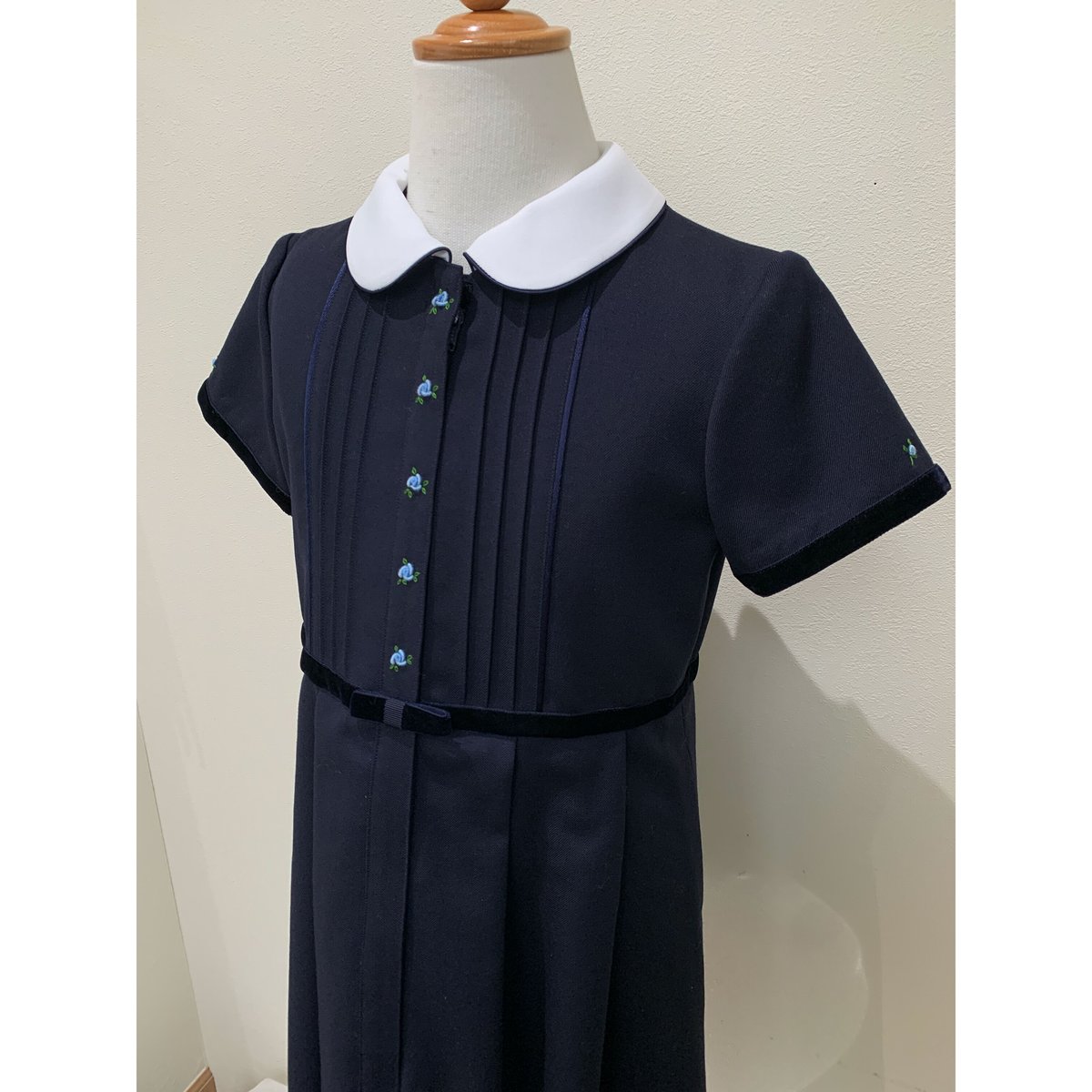 ワンピース21 前開き縦ピンタックバラ 2色 S（110） | Shichiri