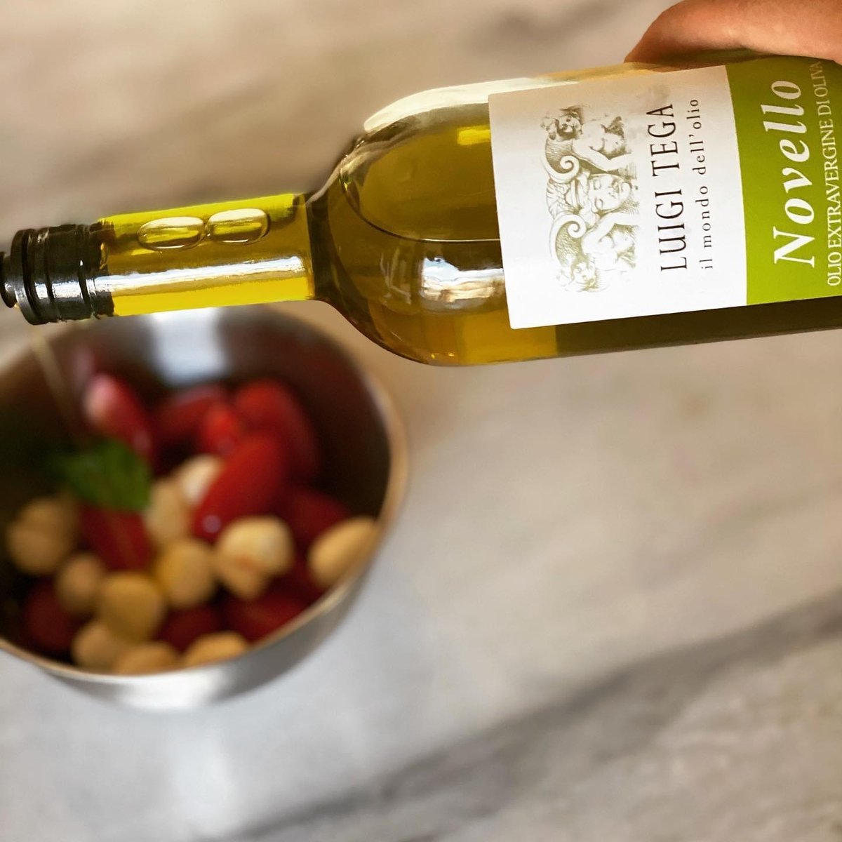 2024年初搾り‼️】世界一に選ばれたオリーブオイル！ノヴェッロ 250ml