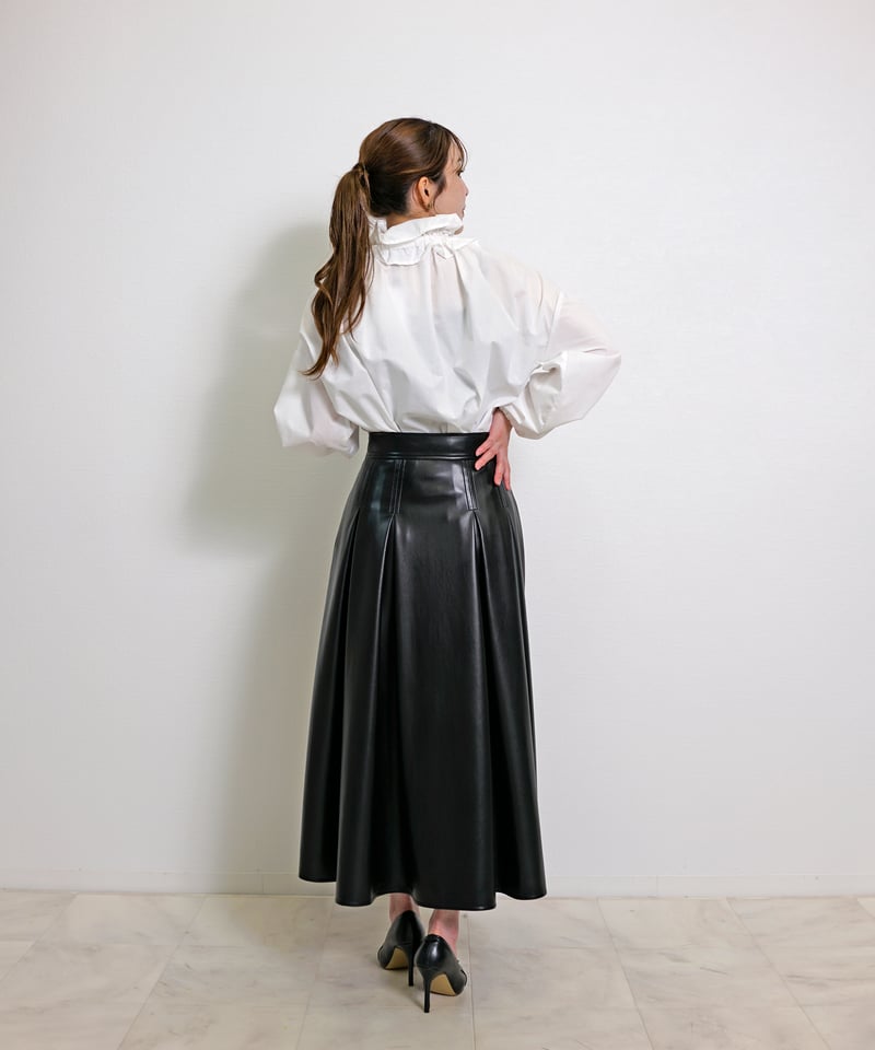 フェイクレザー インバーテッドタック フレア ロング スカート CH_hdmn