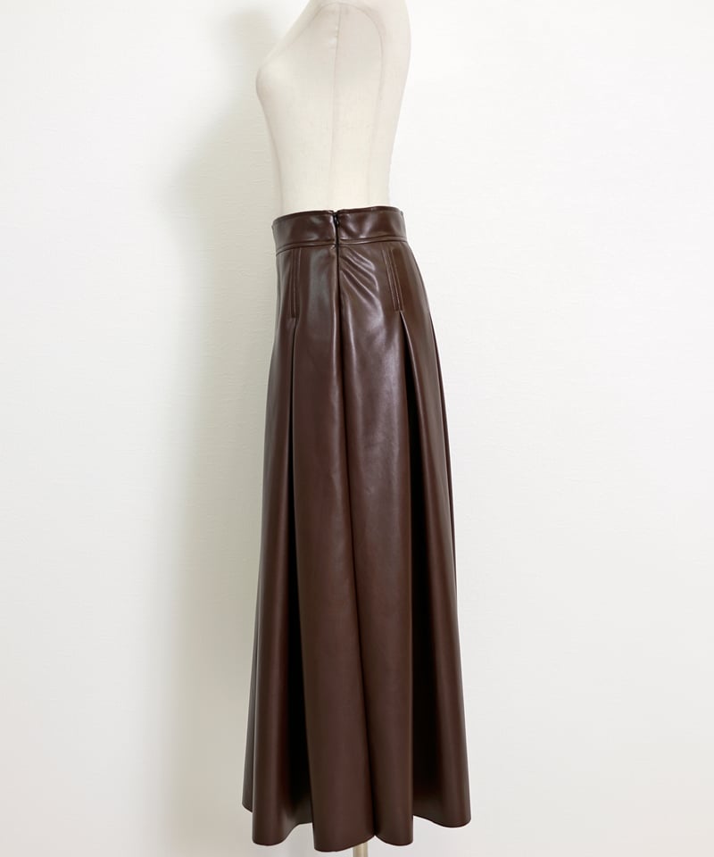 フェイクレザー インバーテッドタック フレア ロング スカート CH_hdmn
