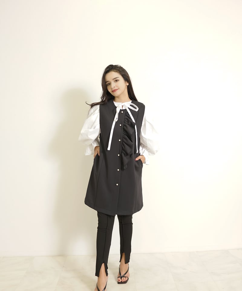 完売品　アメノチハレ　フリルハーフコート　パールボタン　2024年製　希少 完売品 アメノチハレ フリルハーフコート パールボタン 2024年製 希少