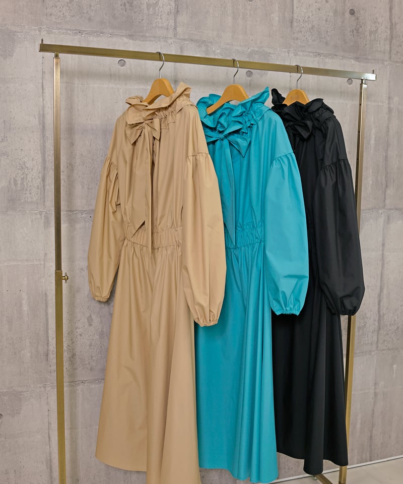 コムデギャルソン 断ち切り捻れリボン袖ボリューム立体ワンピース TC ギャザーネック ボウタイ ボリュームスリーブ ワンピース CH_hdmn