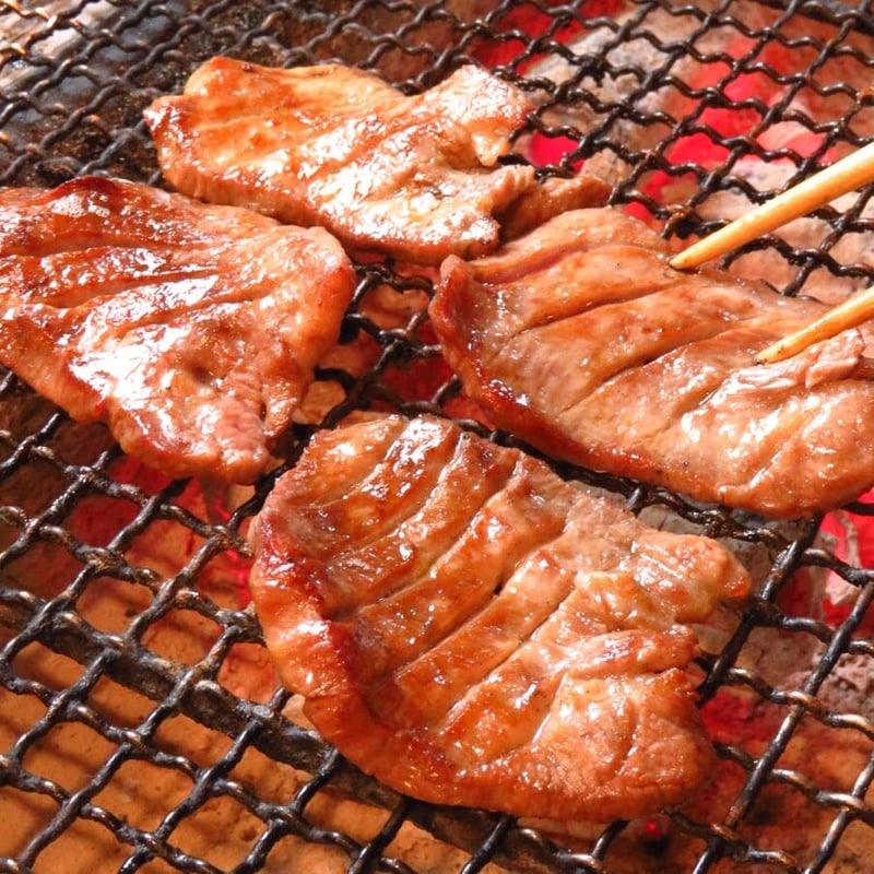 特売！カット牛タン、バーベキュー、焼肉に最適！厚切りタン20枚以上800g以上！ 10000108.jpg