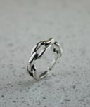 村上佳菜子着用 FADE, RING 'OVAL'（SILVER）