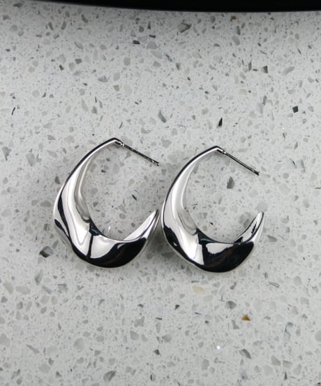 HEMCA | PIERCE ' TWISTED HOOP' (PAIR) | ピアス