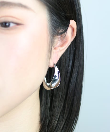 HEMCA | PIERCE ' TWISTED HOOP' (PAIR) | ピアス
