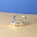 若月佑美・村上佳菜子・峯岸みなみ着用 FADE, RING 'DISTORTION'（GOLD）