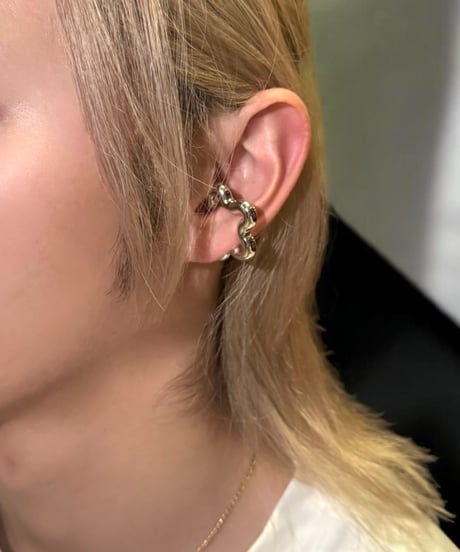TIGRIS | petal earcuff