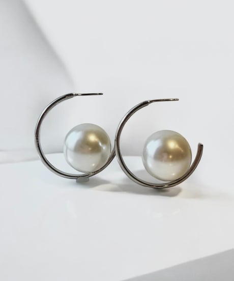 Filigran | Big pearl pierce