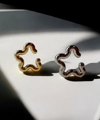 TIGRIS | petal earcuff