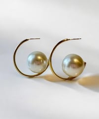 Filigran | Big pearl pierce