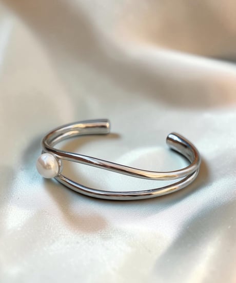 Filigran | Pearl Drift Cuff Bangle