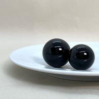チベット産モリオンのスフィア（丸玉）鑑別済
