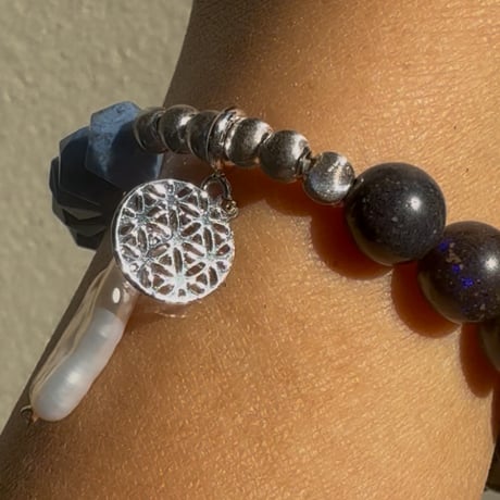 D×B stretch bracelet