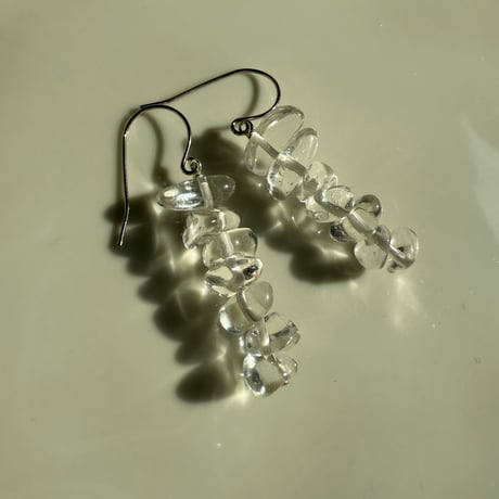 clear earring/pierce