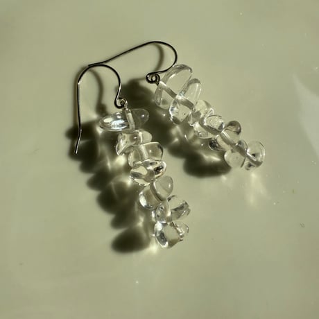clear earring/pierce