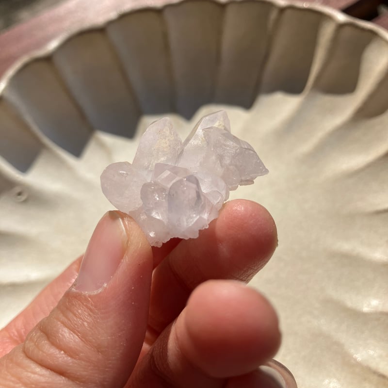 マニカラン水晶　　クラスター マニカラン産 ピンク水晶|570gクラスター - 高品質天然石の