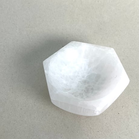 セレナイトの浄化用ボウル