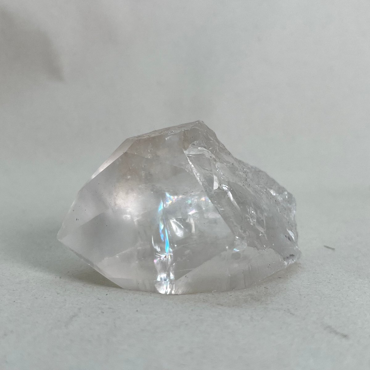 くるみ！ブラジル産　レムリアン水晶　最強スフィア！　キラキラ虹！ カラーストーンショップ キロル / 【原石】レムリアンクォーツ