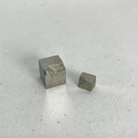 パイライトキューブ