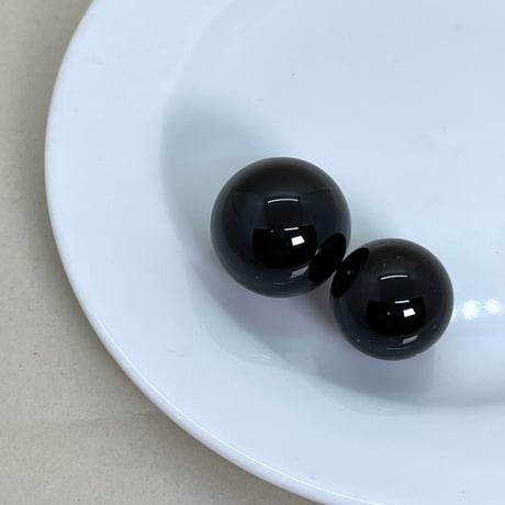 チベット産モリオンのスフィア（丸玉）鑑別済