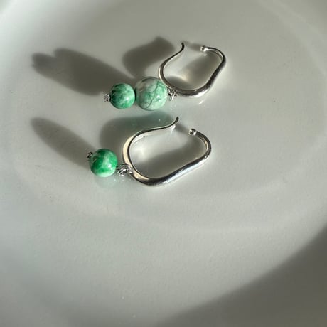 jade droplet earcuff/ピアス/イヤリング（1個）
