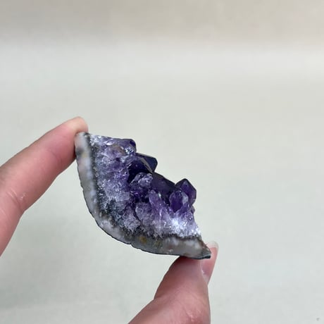 ウルグアイ産アメジストクラスター