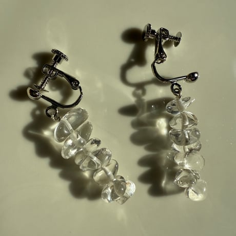 clear earring/pierce