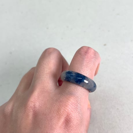 デュモルチェライトインクォーツのリング