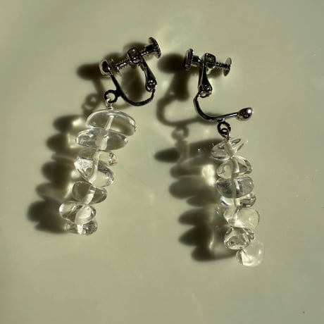 clear earring/pierce
