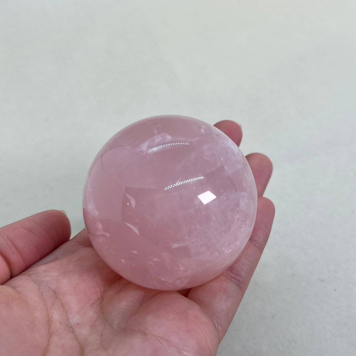 【ダブルの効果！恋愛運・女子力アップ】スターローズクォーツスフィア⭐️ R171 楽天市場】ローズクォーツ スフィアの通販