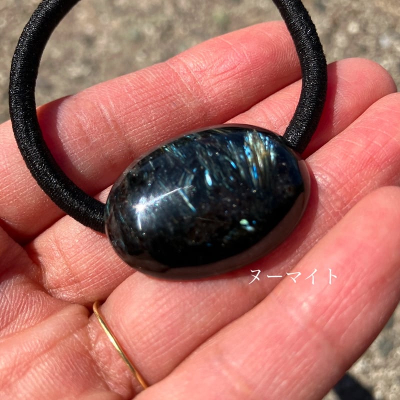 コレットマルーフ　天然石ヘアゴム 美品 コレットマルーフ [Colette Malouf] レア 勾玉風ヘアゴム