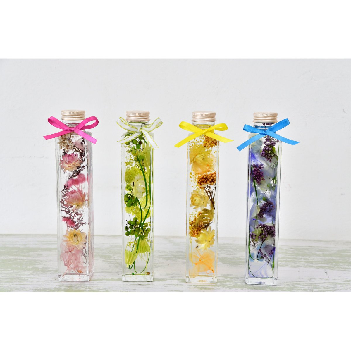 ◆ハーバリウム　250 赤いバラとジニアのbottle*.:。✿*゜¨ ◇ハーバリウム250 赤いバラとジニアのbottle*.:。✿*゜¨