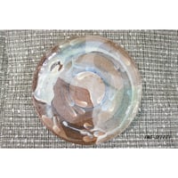 ベージュと花模様のパン皿
