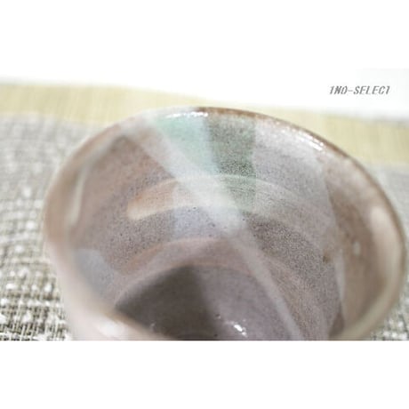 刷毛目とパステル釉のマグ Ｌ　１