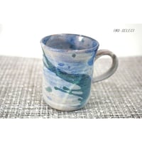 藁灰釉と刷毛目のマグカップ