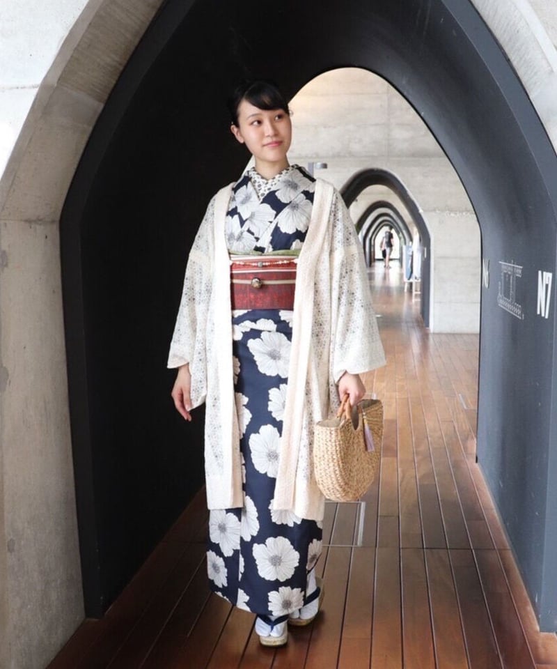 単衣 付下げ 源氏香 花柄 縦縞模様 惚色 K-3991 単衣(花柄01ネイビー)M | 六花 Born jelly