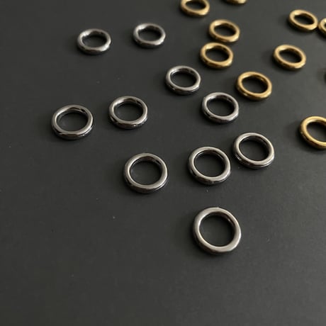 [ 4pcs ] SS 10mm サークル リング [ ゴールド / シルバー ] シームレス サージカルステンレス チャーム メタル リングパーツ p-2119255