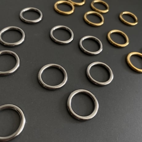 [ 4pcs ] LL 20mm サークル リング [ ゴールド / シルバー ] シームレス サージカルステンレス チャーム メタル リングパーツ p-2119259