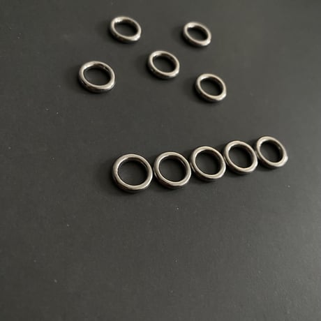 [ 4pcs ] SS 10mm サークル リング [ ゴールド / シルバー ] シームレス サージカルステンレス チャーム メタル リングパーツ p-2119255