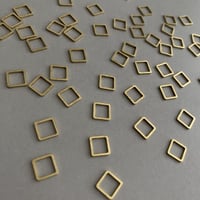 [ 10pcs ] 真鍮 デザインパーツ 7mm スライス スクエア 小 四角形 ブラス チャーム メタル パーツ tp-10070