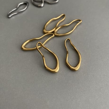 [ 1pcs ] ステンレス Mサイズ 31mm [ ゴールド シルバー ] メタル リングパーツ 変形 ナチュラルドロップ コネクター トップ チャーム ペンダント p-2119236
